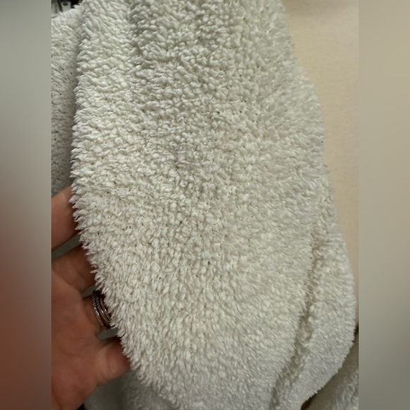 barefoot dreams cream white cozychic adult cozy bath robe Size 1/ small - Picture 5 of 6